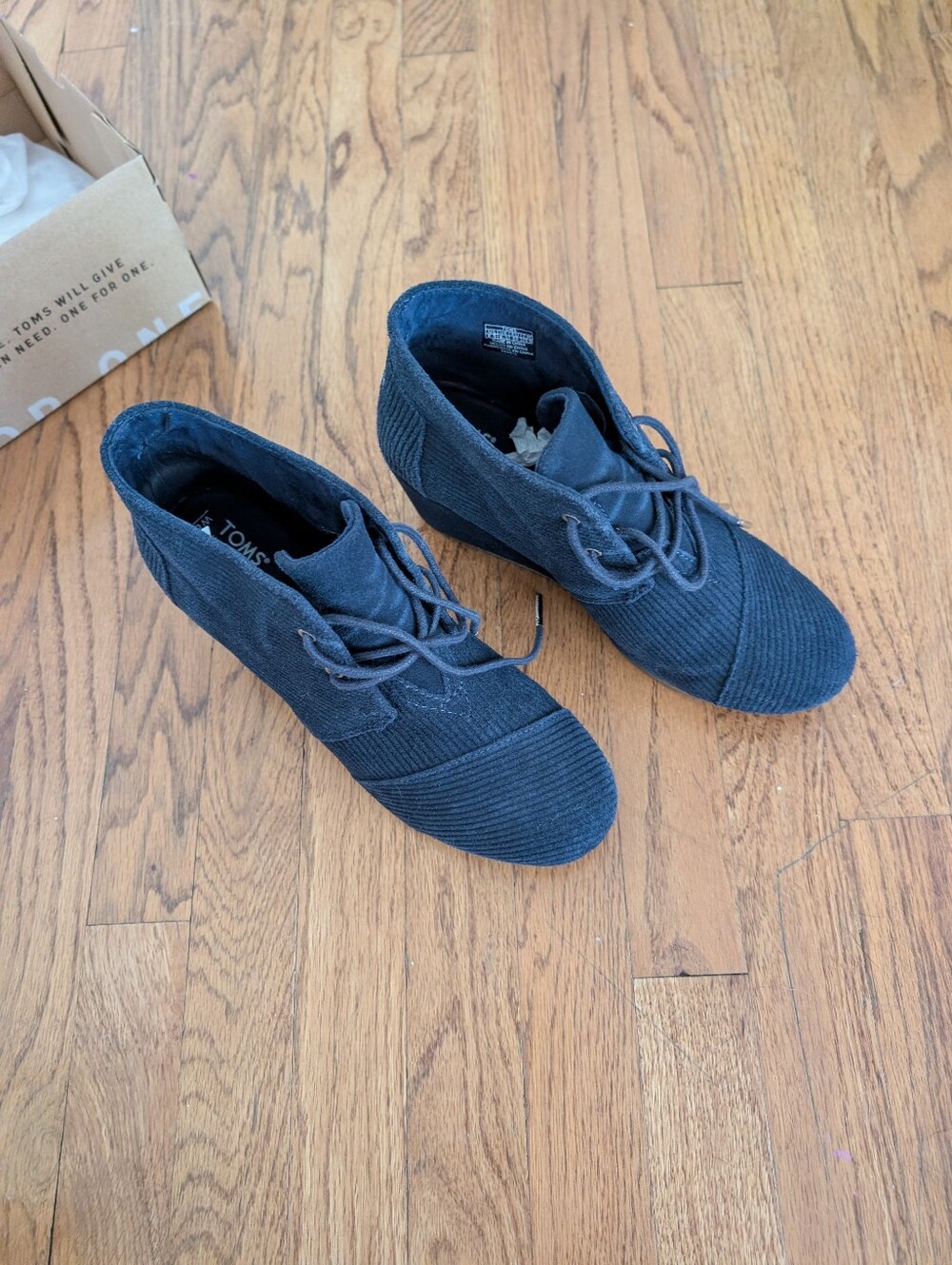 TOMS Navy Suede Wedge 8.5 Women's